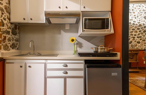 Historic Center Apartment | est. 1598 1BR. suite + Cathedral View + balconies CASA SAUTO