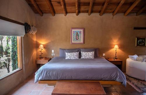El Santuario Villa | Exclusive Ranch in Valle de Bravo with Pool