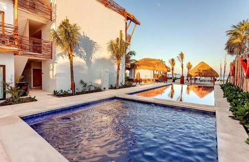 Isla Holbox Hotel | Experience the Enchanting Bioluminescent Beaches! Direct Beach Access, Pool!