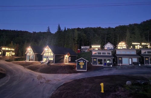 Munising Ski Chalet | EXPLORE Munising Studio Suite 102