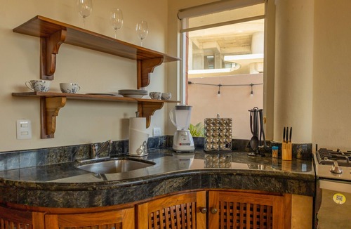 La Cruz de Huanacaxtle Ski Chalet | Fabulous 3-bedroom chalet with AC in La Cruz de Huanacaxtle
