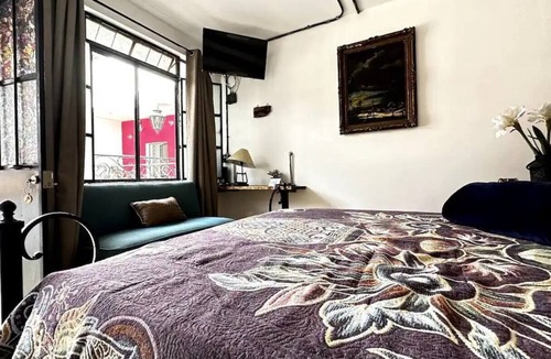 Guadalajara Hotel | Fast Wi-fi Central Location Self-Check-In Secure