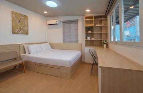 Da Kao House | Feels Like Home - Kitchen, Balcony, Sofabed - Center D1