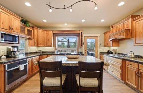 Westbrook Meadows House | Five Peaks