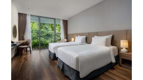 Cat Hai Apartment | Flamingo Cat Ba Resort Deluxe Mountain View - 1 Bedroom
