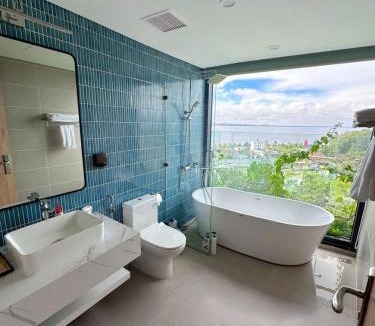 Hoang Hoa Hotel | Flamingo Hai Tien Beach Resort