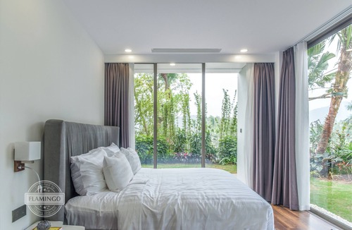 Phuc Yen Hotel | Forest In The Sky Flamingo Dai Lai Resort