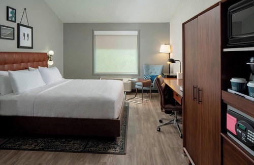 Arlington Hotel | Four Points by Sheraton Dallas Arlington Entertainment District