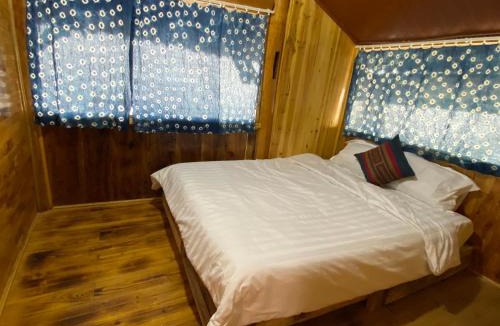 Sa Pa House | Friendly Homestay & Authentic Trekking Tours