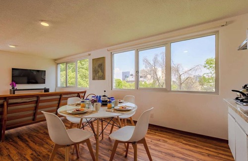 Reforma Apartment | Fully equipped kitchen, WiFi, comfy king-size bed and a sofa bed, elevator.
