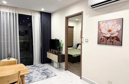 District 9 Apartment | Fully Furnished 2 Bedrooms Apartment, Glory Heights, 3 mins walk to Vincom Mega Mall at Vinhome Grand Park D9
