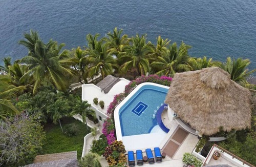 La Punta Villa | Fully staffed oceanfront Villa in gated community