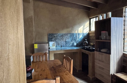 Tepoztlan Cottage | Galley downtown Tepoztlan with parking lot