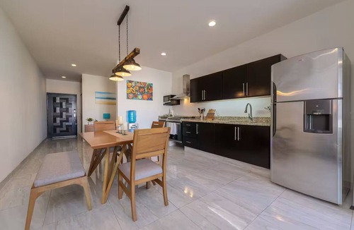 Libertad Condo | Getway with an incredible pool Marina Bay view!