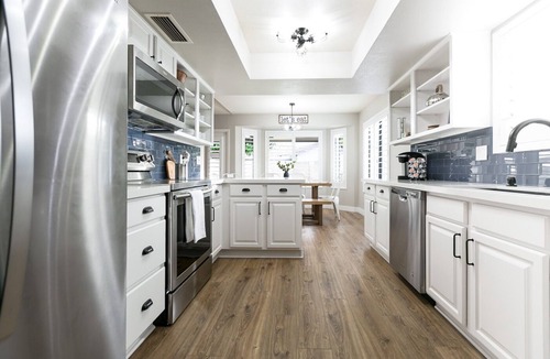 Meadows House | Gilbert Oasis | Pool, Putting Green, Sleeps 10