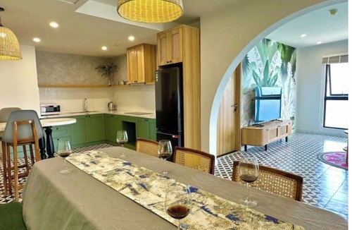 Tran Phu Beach Apartment | GOLD COAST 5 Bedrooms Ocean View