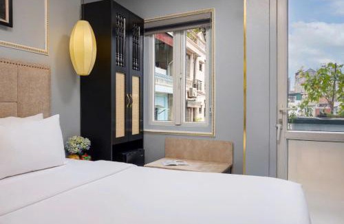Hang Trong Hotel | Golden Amour Hotel