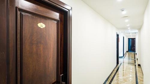 Long Bien Hotel | Golden Hotel Ha Noi