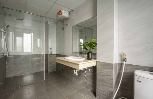 Soc Son Hotel | Golden Lotus Airport Hotel