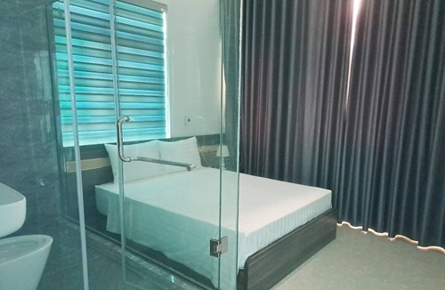 Thai Thuy Hotel | Golden Moon Hotel TP