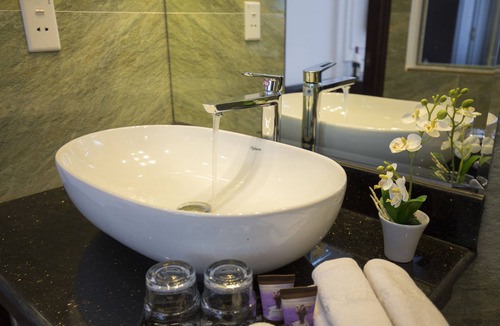Hang Bo Hotel | Golden Rooster Hotel