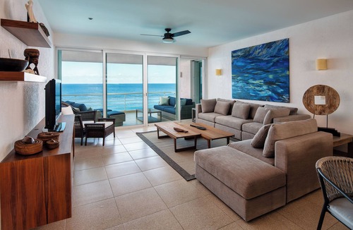 Zona Hotelera Norte Condo | Gorgeous Condo, Amazing Oceanfront views , Great Snorkeling out-front!