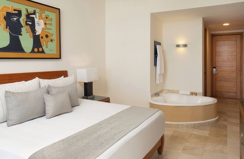 Playa Diamante Resort | Grand Ocean Breeze Acapulco