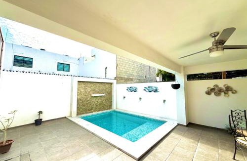 La Paz House | Grand Retreat
