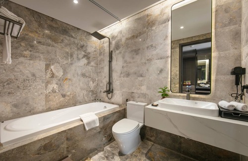 Cau Giay Hotel | GrandView Hotel & Residence
