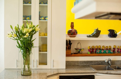South Shore Hotel Area Villa | Great RATES with full STAFF! Relax and enjoy!