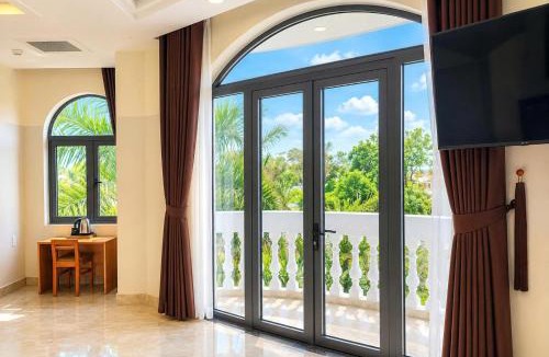 Binh Tan Hotel | Green Hotel Vĩnh Lộc