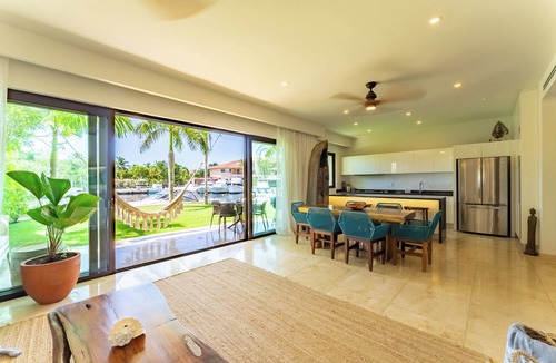 Puerto Aventuras Condo | Ground Floor Marina View Infinity Pool Private Terrace Puerto Aventuras