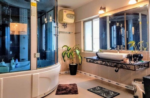 Phu My Hung Apartment | GROUP STAY350sq Penthouse+Roof Deck