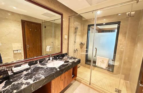 Mong Cai Hotel | Hồng Vận Grand Hotel Móng cái