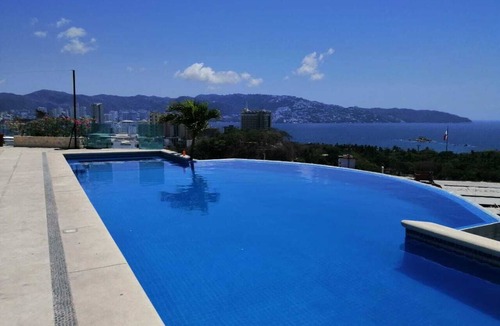 Costera Acapulco House | Habitación A/A, Jacuzzi, Balcón con vista al Mar, Alberca con Jacuzzi