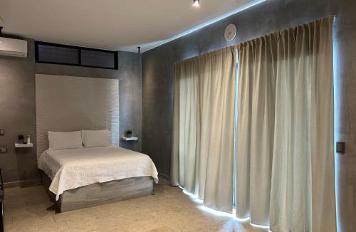 Centro Carretera House | Habitación Moderna y Céntrica con Balcón y Piscina climatizada