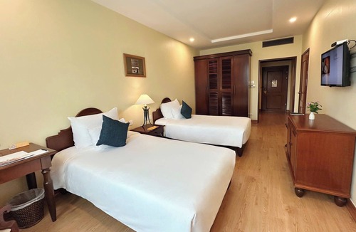 Ngo Quyen Hotel | Hai Phong Harbour View Hotel