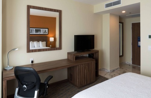 Irapuato Hotel | Hampton Inn by Hilton Irapuato