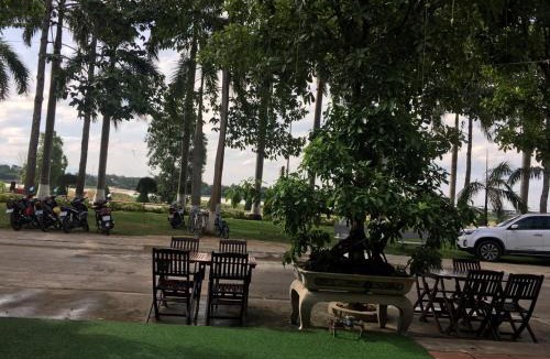 Quang Ngai Hotel | Hana Riverside Villa