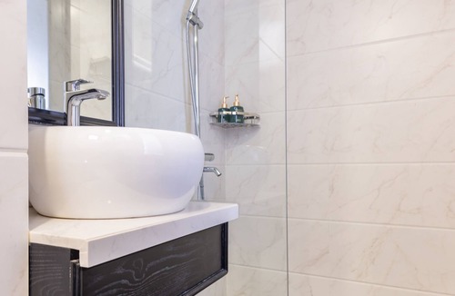 Hang Trong Hotel | Hanoi Indochine Premium Hotel