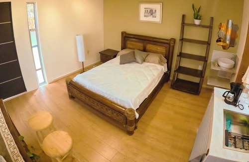 Morelia Bed & Breakfast | Happy Place, executive room. Close to downtown and exit to Patzcuaro.