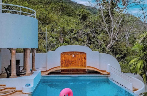 South Shore Hotel Area Villa | Heated Pool, Chef, Barman & Full Staff (Sleeps 30)