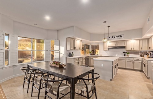 Foothills House | Heated Saltwater Pool, 4 King Beds, Putt Gr, 360 Mt Views, Game Rm, Sleeps 11
