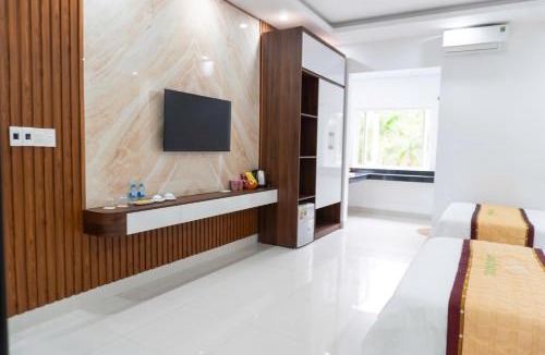 Phong Nha Hotel | Heritage By Night
