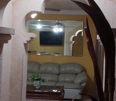 Merida Villa | Hermosa casa cuatro recámaras independientes CA