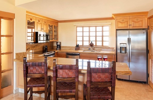 El Medano Ejidal Condo | High floor w/amazing views in a 5 star resort on Medano Beach!