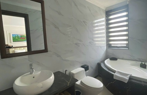Dich Vong Hotel | Hillary Hanoi Hotel