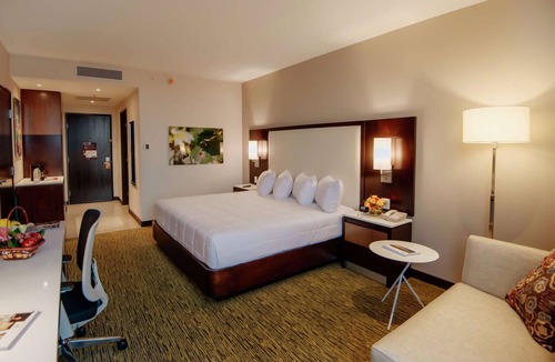 Angelopolis Hotel | Hilton Garden Inn Puebla Angelópolis, Mexico