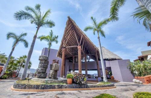 Zihuatanejo Resort | Hilton Grand Vacations Club Zihuatanejo