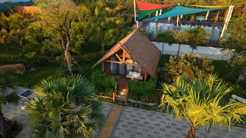 Ham Thuan Nam Hotel | Hoàng Long Tropical - Farmstay